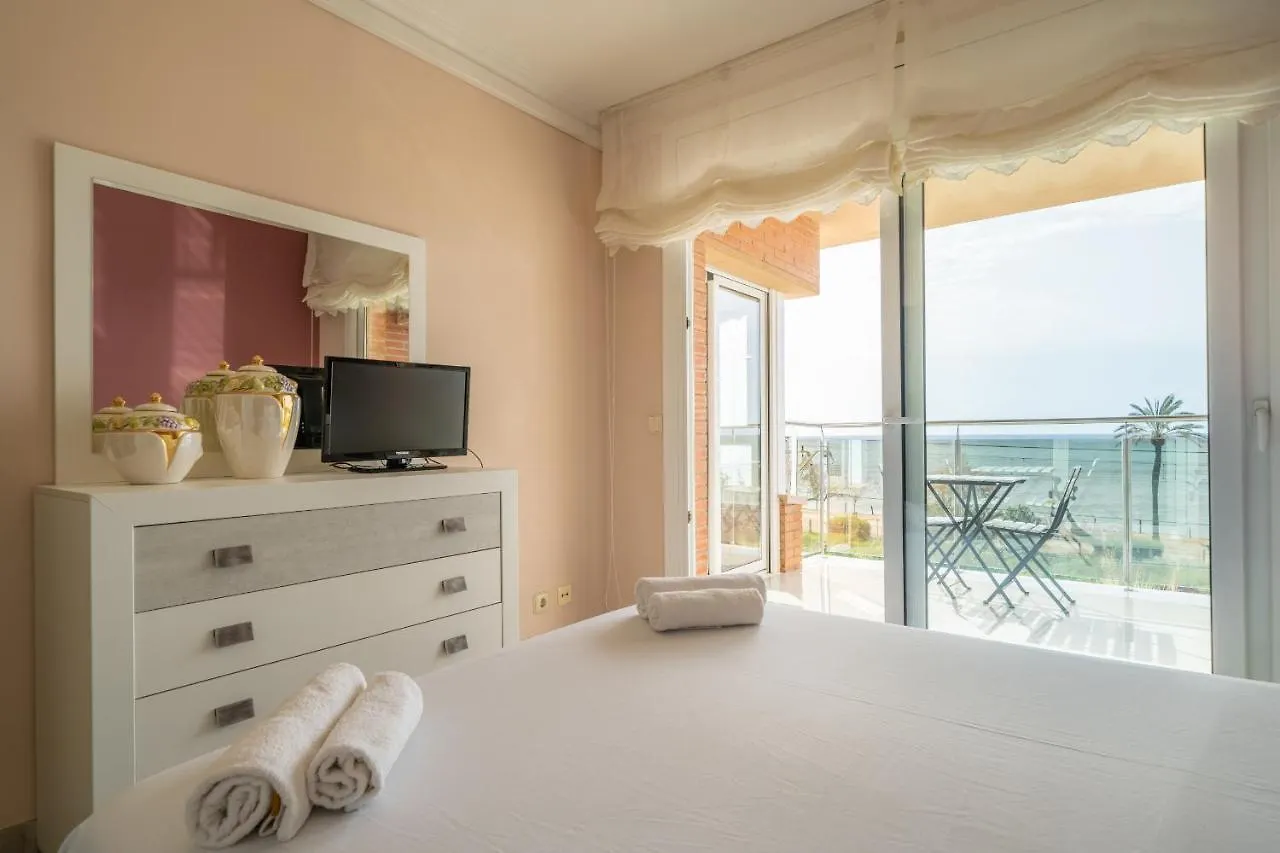 Homeholidaysrentals Noelani- Costa Barcelona Pineda de Mar 0*,  Spanyolország